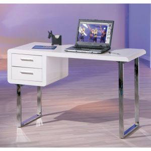 Claude-computer-desk