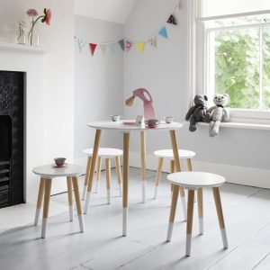kids-table-and-chairs-white-and-natural-pine-p866-5638_image