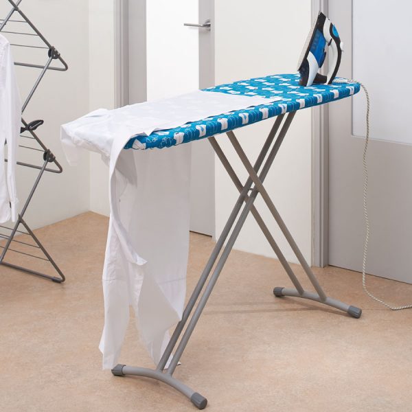 196526_0000_517461_-_shirtmaster_ironing_board_1