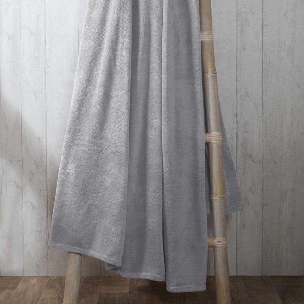 coral-fleece-silver_cbaa206b-66ae-4d9d-9789-d7e122ad41c4