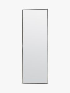004775825