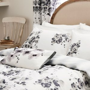 sanderson_mandarin_flowers_head_of_bed_2_1