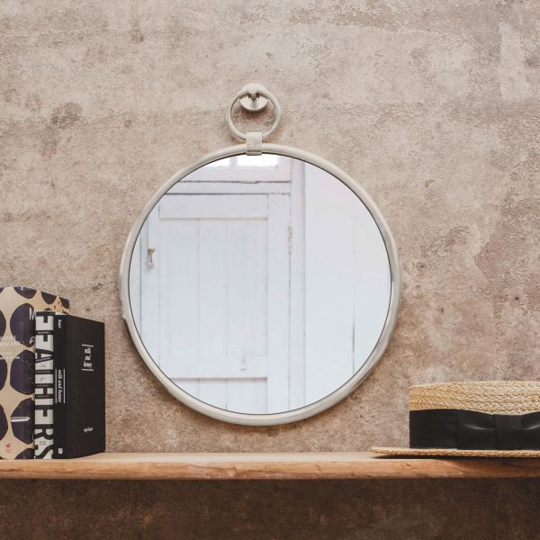 ula7836-small-antiqued-silver-pendant-mirror