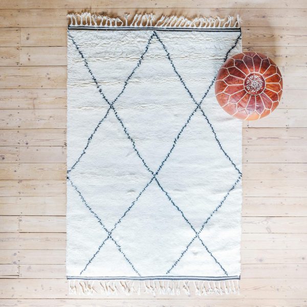 vcs1000_lotte-small-hand-knotted-rug-140x200_01_1
