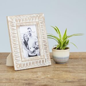 NPFC-Leela-Carved-Frame-LOW-RES-Lifestyle