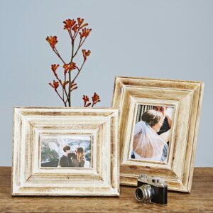Nirala-Mango-Wood-Photo-Frame-LOW-RES-Lifestyle-2