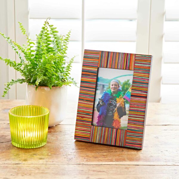 TMCF-L-MC-Dhari-Multicoloured-6x4-Photo-Frame