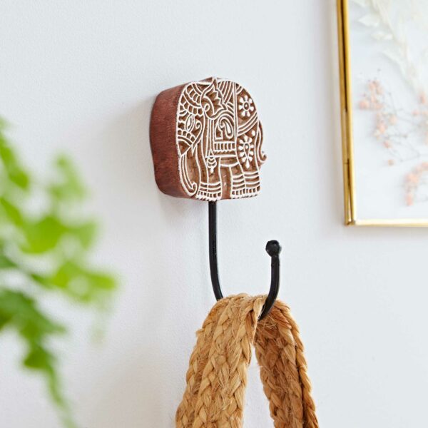 TPBH5-Elephant-Carved-Mango-Wood-Wall-Hook-LR-1
