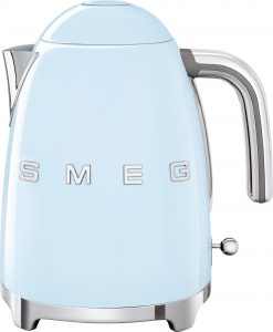 KLF03PBUK_PB_smeg_kettle_01a