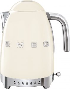 KLF04CRUK_CR_smeg_kettle_01a