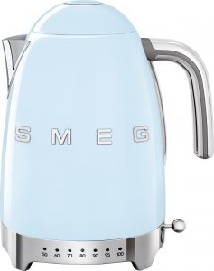KLF04PBUK_BL_smeg_kettle_01a