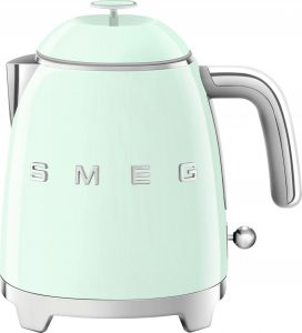 KLF05PGUK_PG_smeg_kettle_01