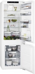 SCE818E6TC_WH_aeg_fridgefreezer_01