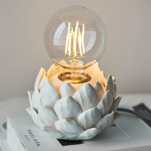 akron-artichoke-style-table-lamp-oatmeal-crackle-glaze
