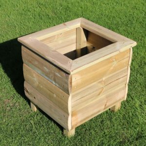 caledonian-square-wooden-planter