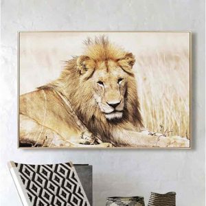 cursa-golden-lion-picture-glass-wall-art