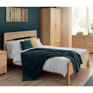 curve-wooden-double-bed-oak