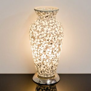 izar-medium-white-flower-mosaic-glass-vase-table-lamp