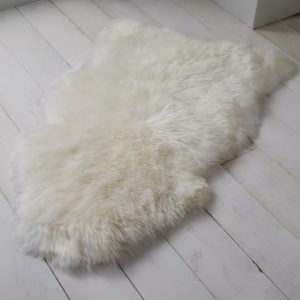 ladson-sheepskin-rug-natural