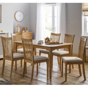 lino-dining-table-oak-sheen-lacquer-four-chairs