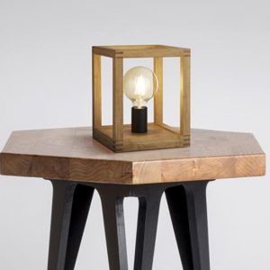 square-1-light-table-lamp-wooden-frame