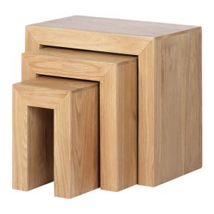 modals-wooden-set-of-3-nesting-tables-light-solid-oak