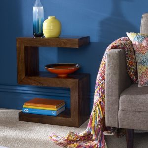 payton-s-shape-display-stand