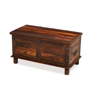 zander-wooden-trunk