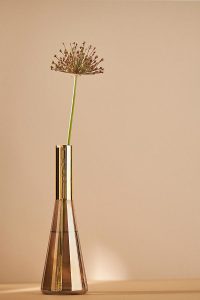 82050493_004_b