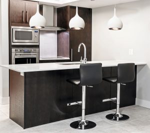 white_pendant_light