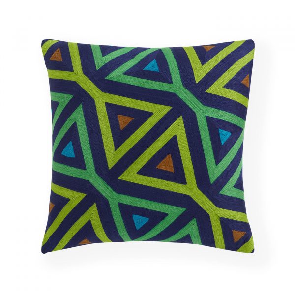 Chainstitch_Geos_Diagonal_Triangles_Pillow_a