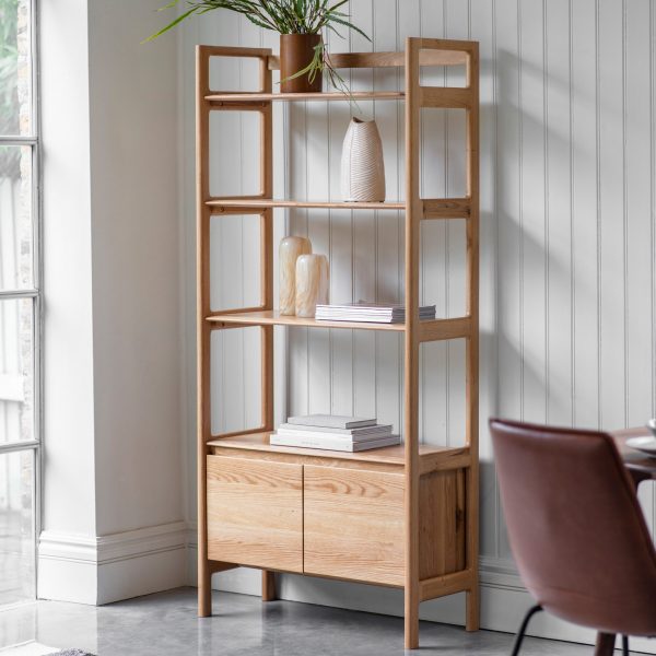 Saddie-Light-Oak-Display-Unit-Image-2