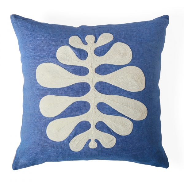 amoeba_medallion_pillow_blue_a_130cb311-9627-479f-ae5d-1a52b4023149