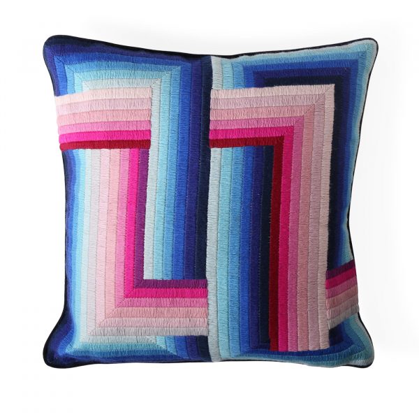 bargello_infinity_pillow_a