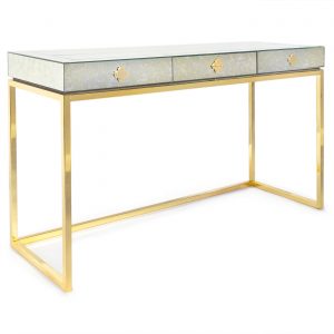 delphine_desk_a