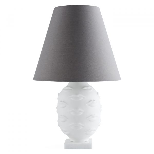 gala_round_table-lamp_a_92f4c22f-a59a-4d40-9549-4b7c6c240e85
