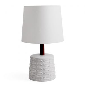 loop-tiled_table-lamp_a_e8396e8e-5542-480c-b1fd-542d8259e818