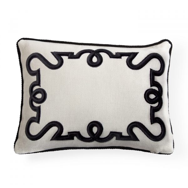 maxime_border_pillow_white_a_1d38702b-ce90-4ab3-8aef-e2cd85860c2e