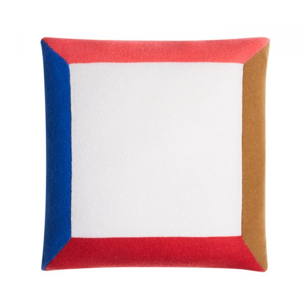 perimeter_cashmere-knit_square_pillow_a_9038d3e5-1820-4007-99cd-a16f0a32322a