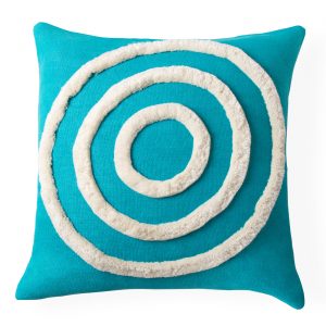 pimlico_bullseye_pillow_blue_a
