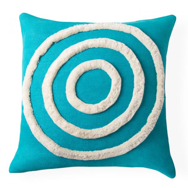 pimlico_bullseye_pillow_blue_a