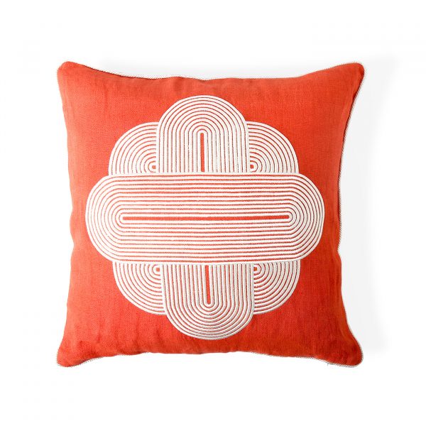 pompidou_medallion_pillow_red_a_f20d631e-ff15-42b4-ab78-ef0b7a21d1fc