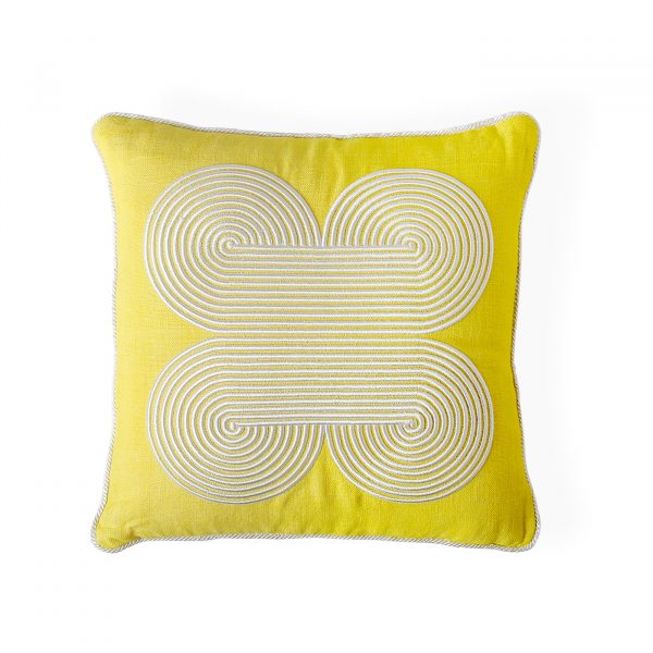 pompidou_quatrefoil_pillow_yellow_a_e0bc76b4-0f69-406b-9027-695a0c605c7a