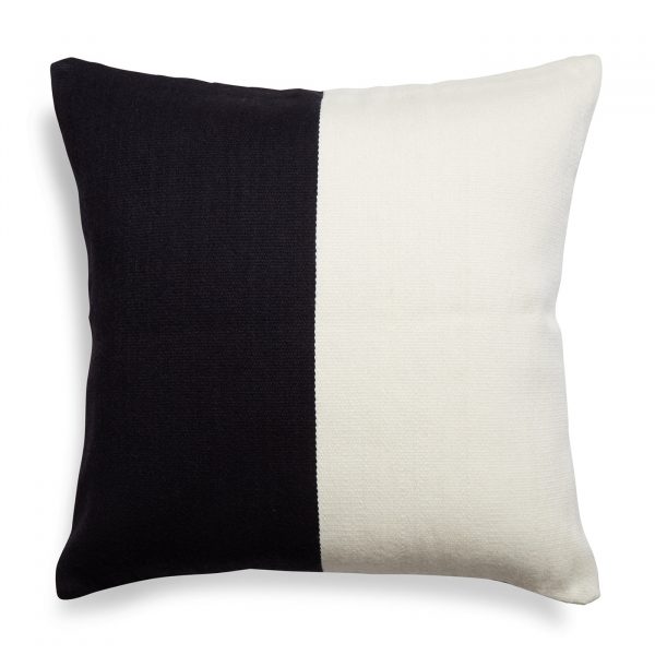pop_divide_pillow_bw