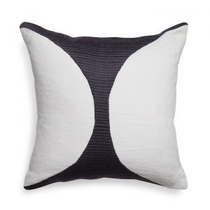 vallarius_half_circles_pillow_4c848665-03a8-4d4a-b4d3-6a02f9e8d7ac