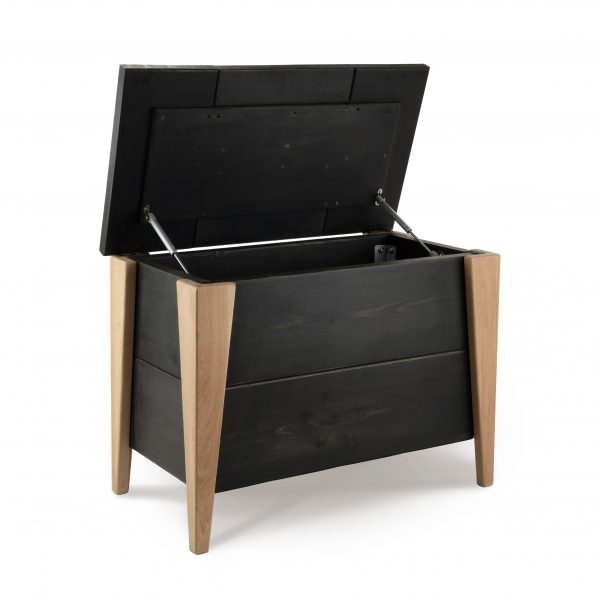 ChestCoffeeTable01_efb49108-686a-4619-bdce-8c01f5d6b2bf