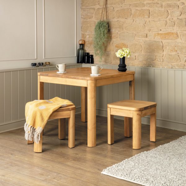 Gosforth_Square_Dining_Table_Set_square_d8a4fde9-5398-42d8-8e36-100eb4855b5f