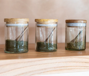 Spice_Jars_With_Spoons_Set_Of_3_3