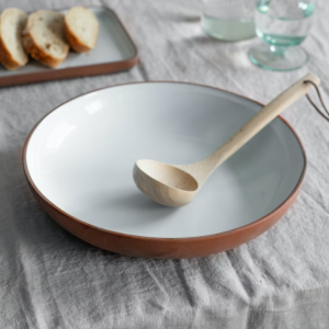 StonewareServingDish01