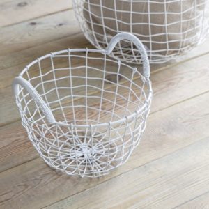 White_Wire_Basket_-_Small_6744a2a4-ac34-402d-b9ca-73e8c7da5cfc